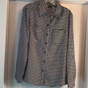Covington women’s dress blouse size M/M, 100% poly